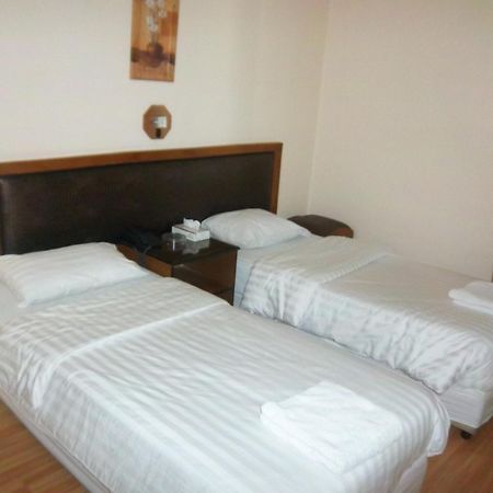 Aghadeer Hotel Амман Экстерьер фото