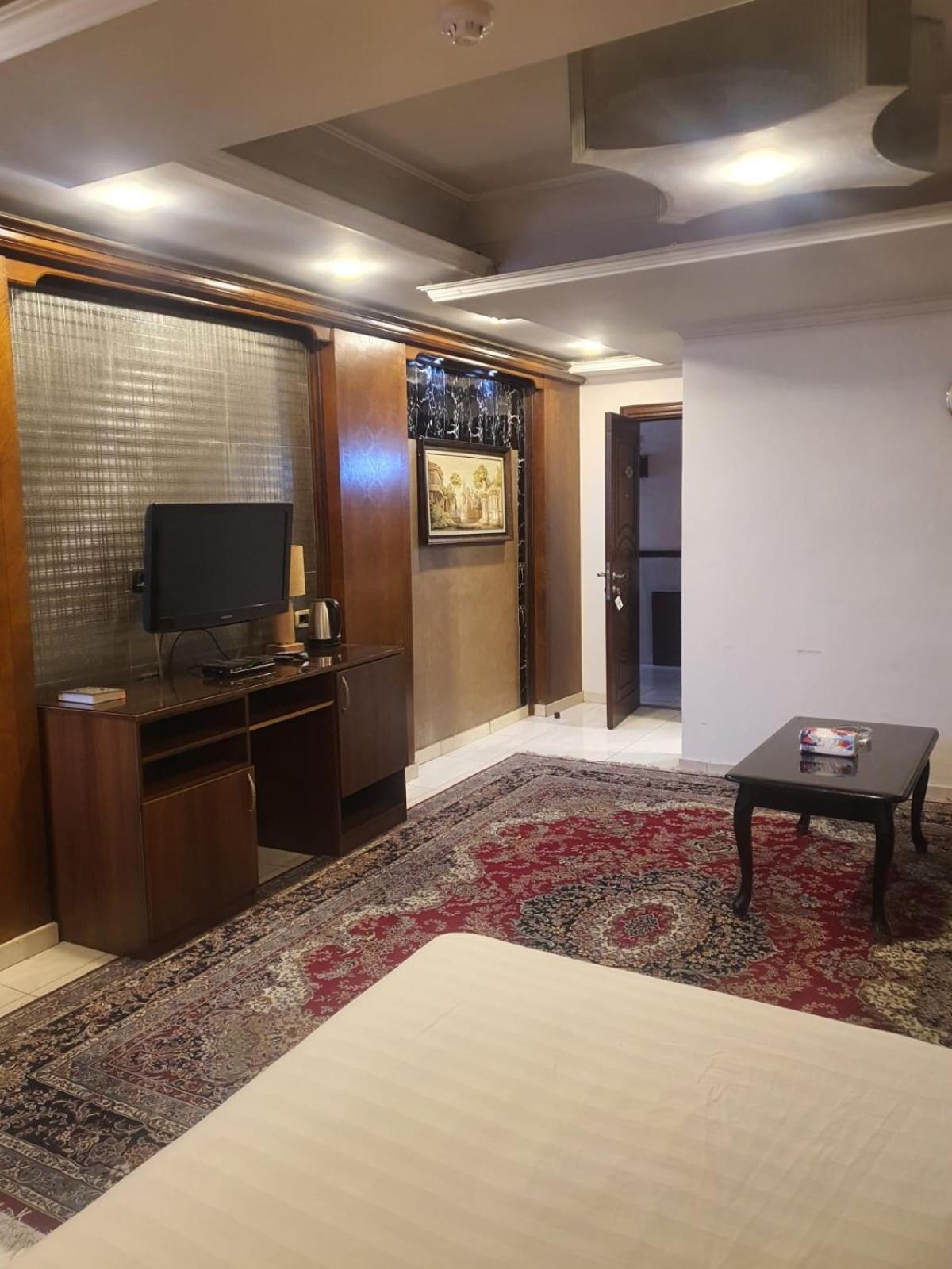 Aghadeer Hotel Амман Экстерьер фото