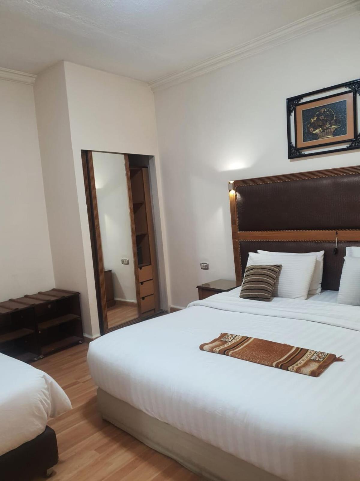 Aghadeer Hotel Амман Экстерьер фото