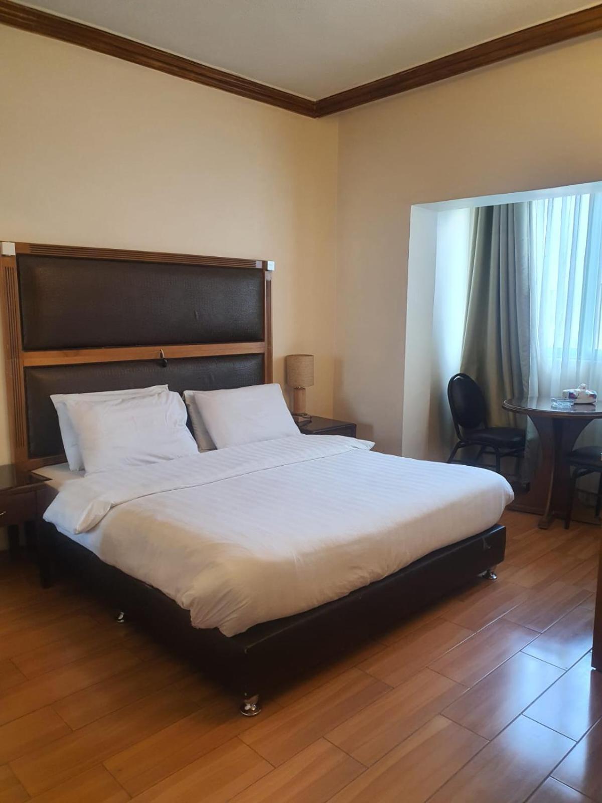 Aghadeer Hotel Амман Экстерьер фото