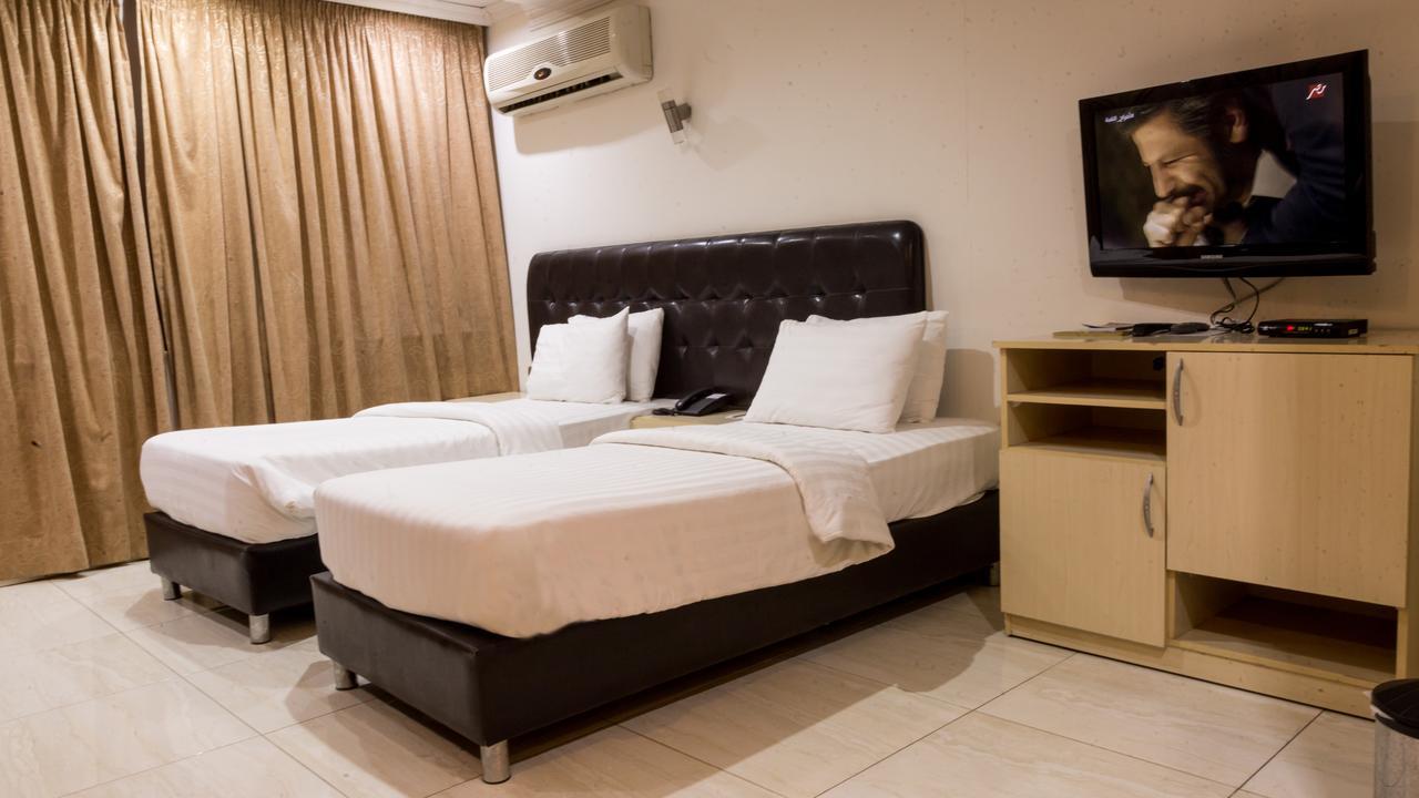 Aghadeer Hotel Амман Экстерьер фото