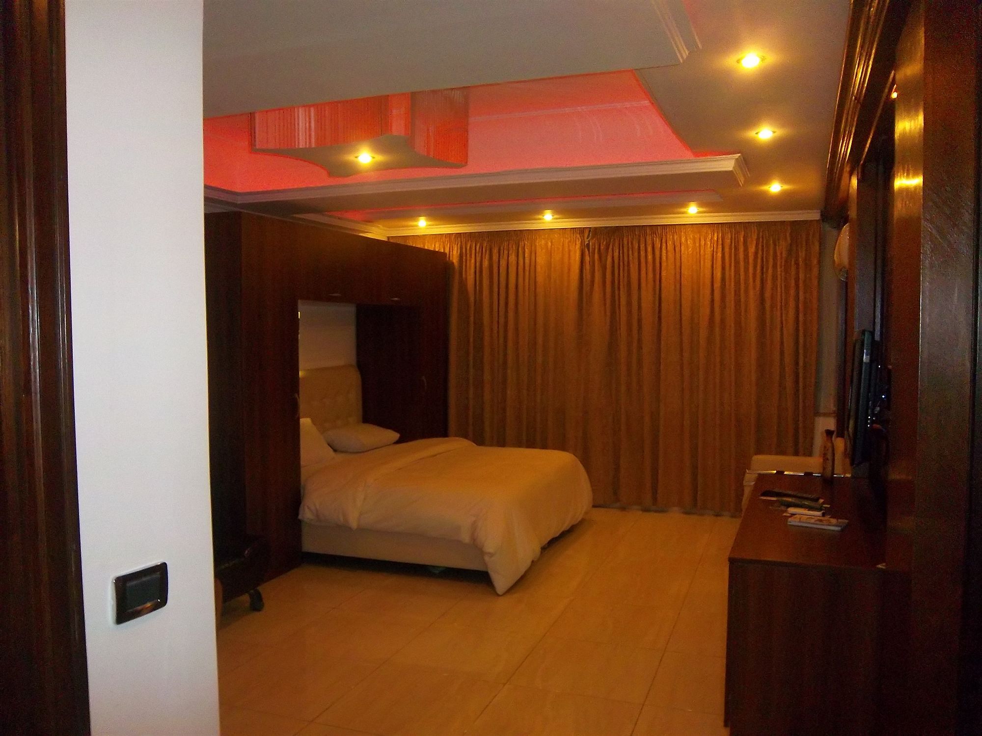 Aghadeer Hotel Амман Экстерьер фото